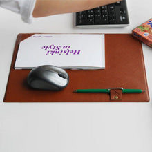 Lade das Bild in den Galerie-Viewer, Kunstledermauspad mit Stiftehalter
